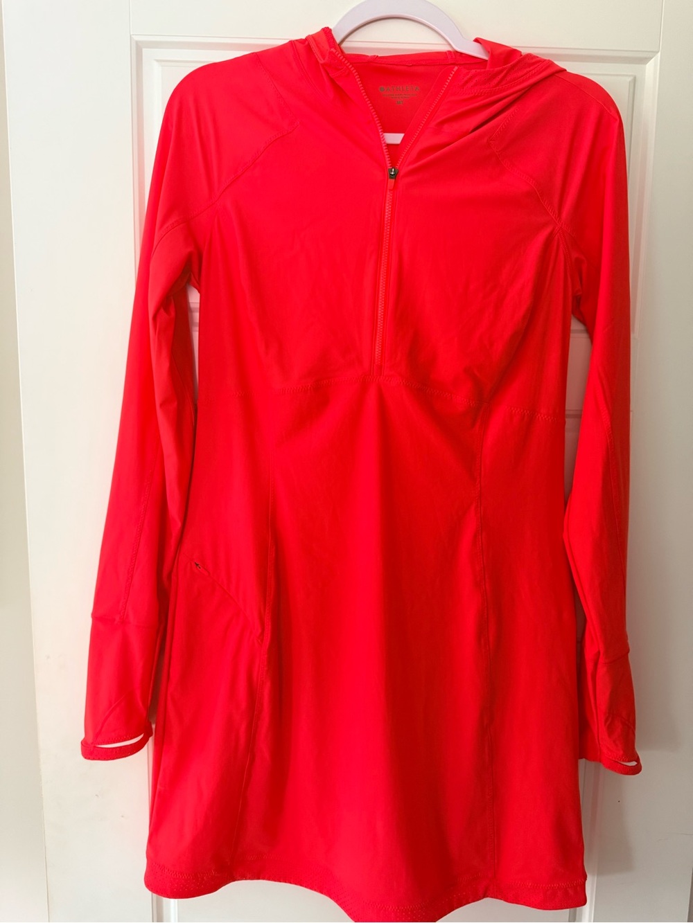 ATHLETA  PACIFICA II CORAL/PINK  HOODED ATHLETIC DRESS SIZE MT